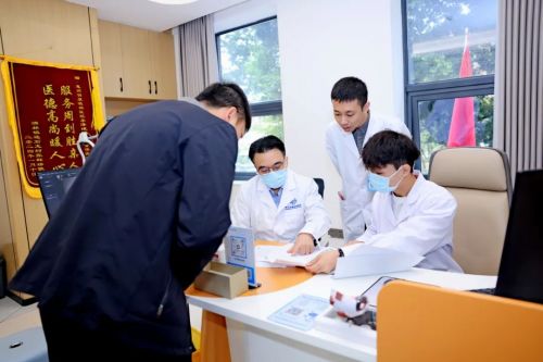 砥砺奋进八载路,匠心筑梦谱新篇 明康眼科八周年院庆精彩回顾