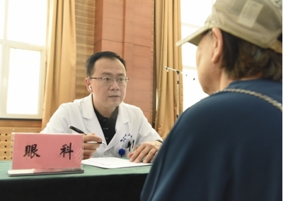 哈医大二院健康科普专家团队走进哈工大