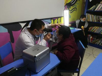 关爱老年居民健康 眼病防治宣教进社区