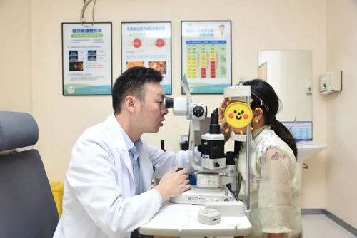 宁波爱尔眼科精准诊疗 奶奶带孙女治疗倒睫, 顺便 做了个斜视手术